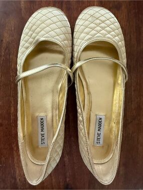 Steve Madden Quilted Metallic Gold Mary Jane Flats with Strap